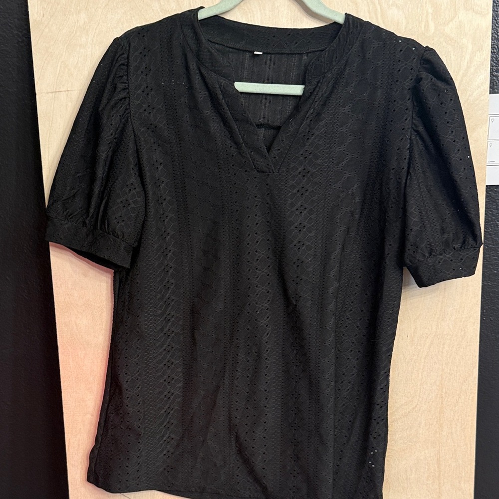 Women's Black Eyelet V-Neck Puff Sleeve Top